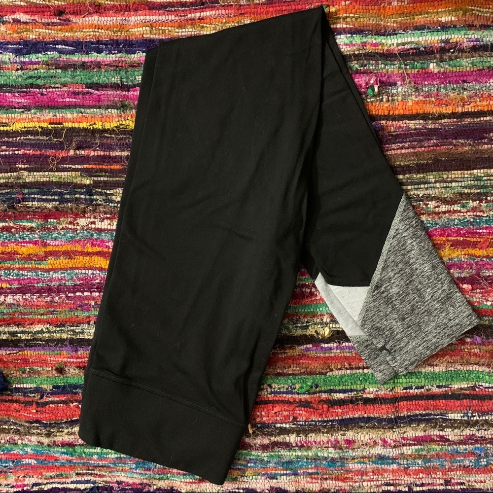 Black Victoria’s Secret PINK leggings s workout